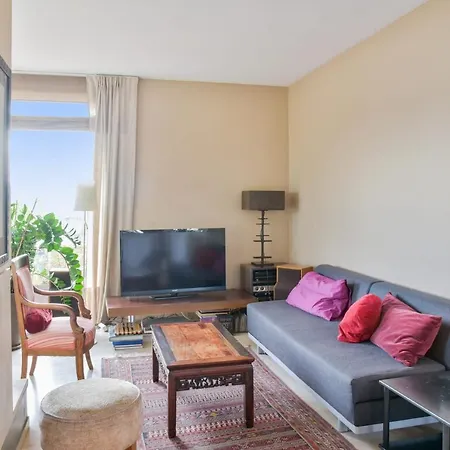 Luminous Penthouse With A View In - Welkeys Париж